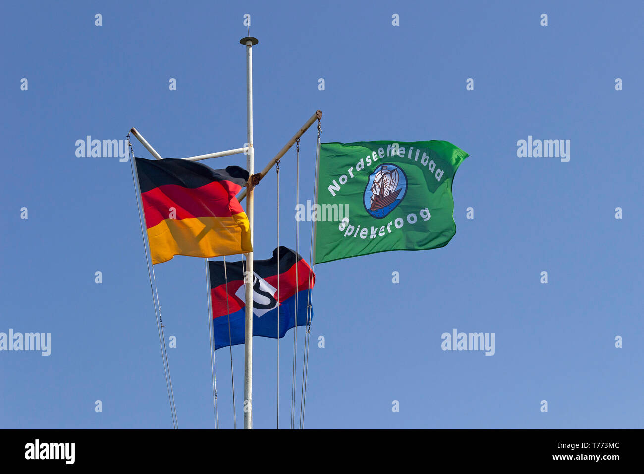 Banderas de la isla de Harbour, Spiekeroog, Frisia Oriental, Baja Sajonia, Alemania Foto de stock