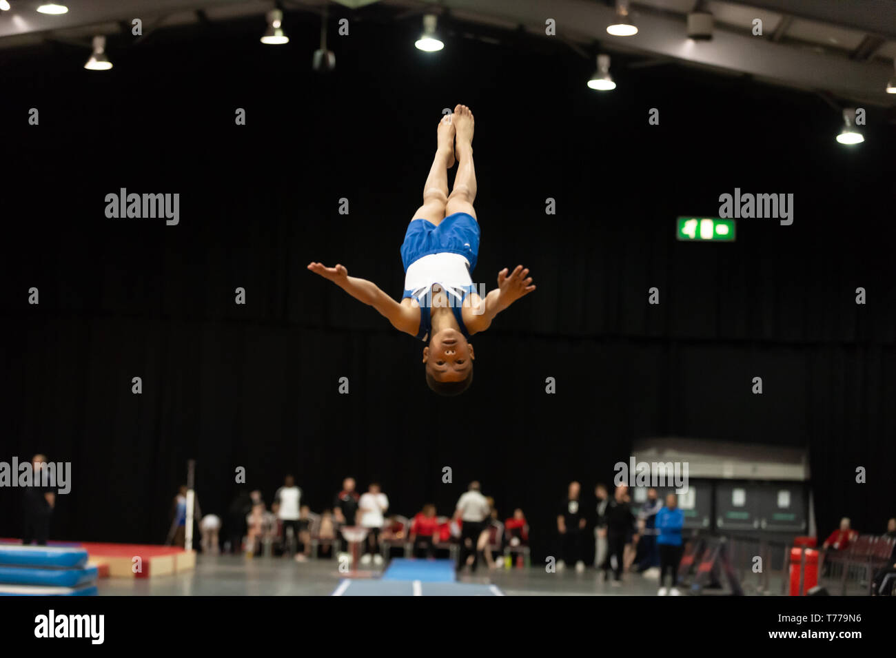 Telford, Inglaterra, Reino Unido. El 27 de abril, 2018. Se Cowen (pinar) Club de Gimnasia en acción durante la primavera Series 1 en el Centro Internacional de Telford, Telford, Reino Unido. Foto de stock