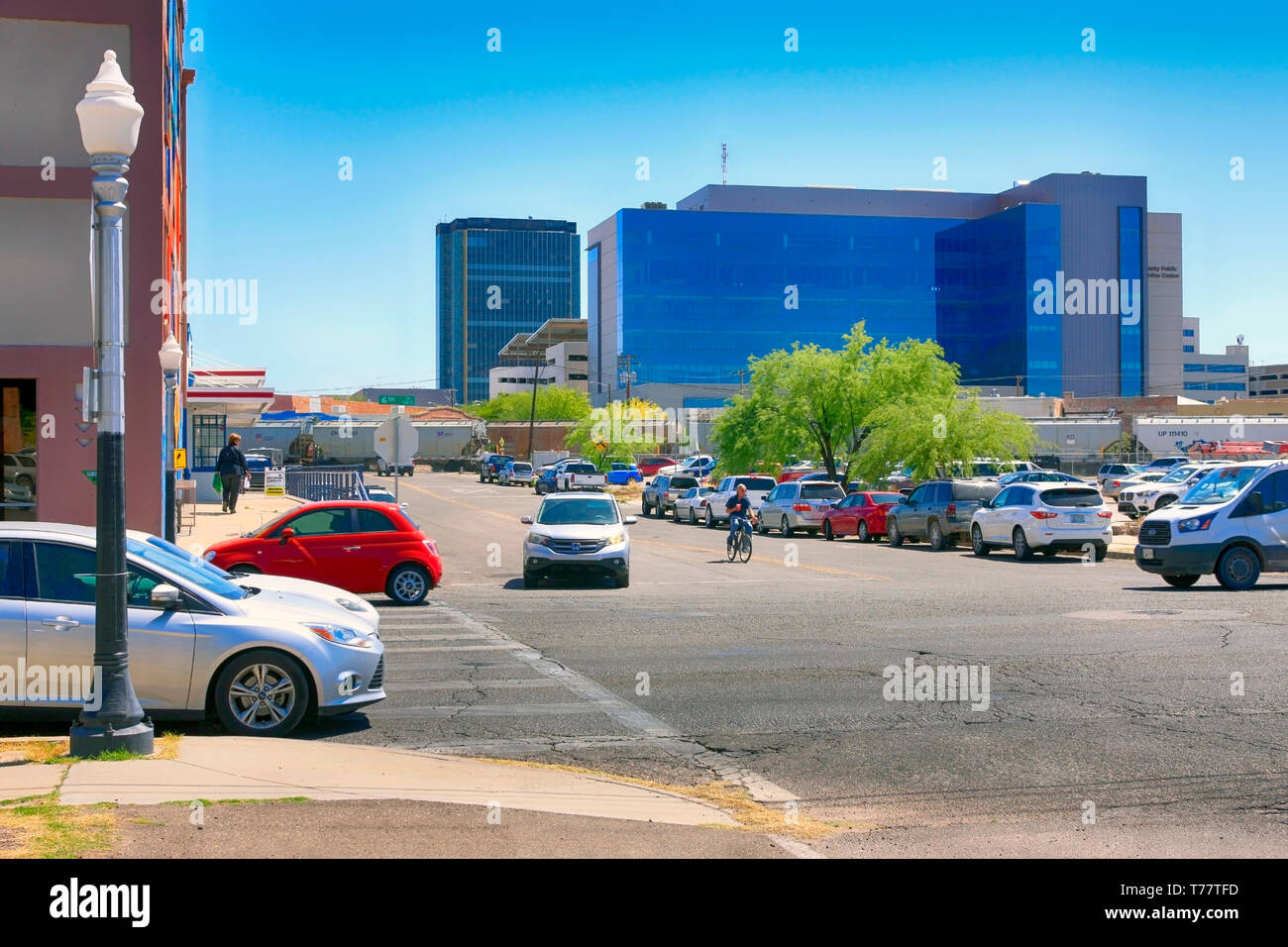 La regeneración urbana de los antiguos almacenes y terrenos baldíos, en el distrito de artes de n centro de Tucson AZ Foto de stock
