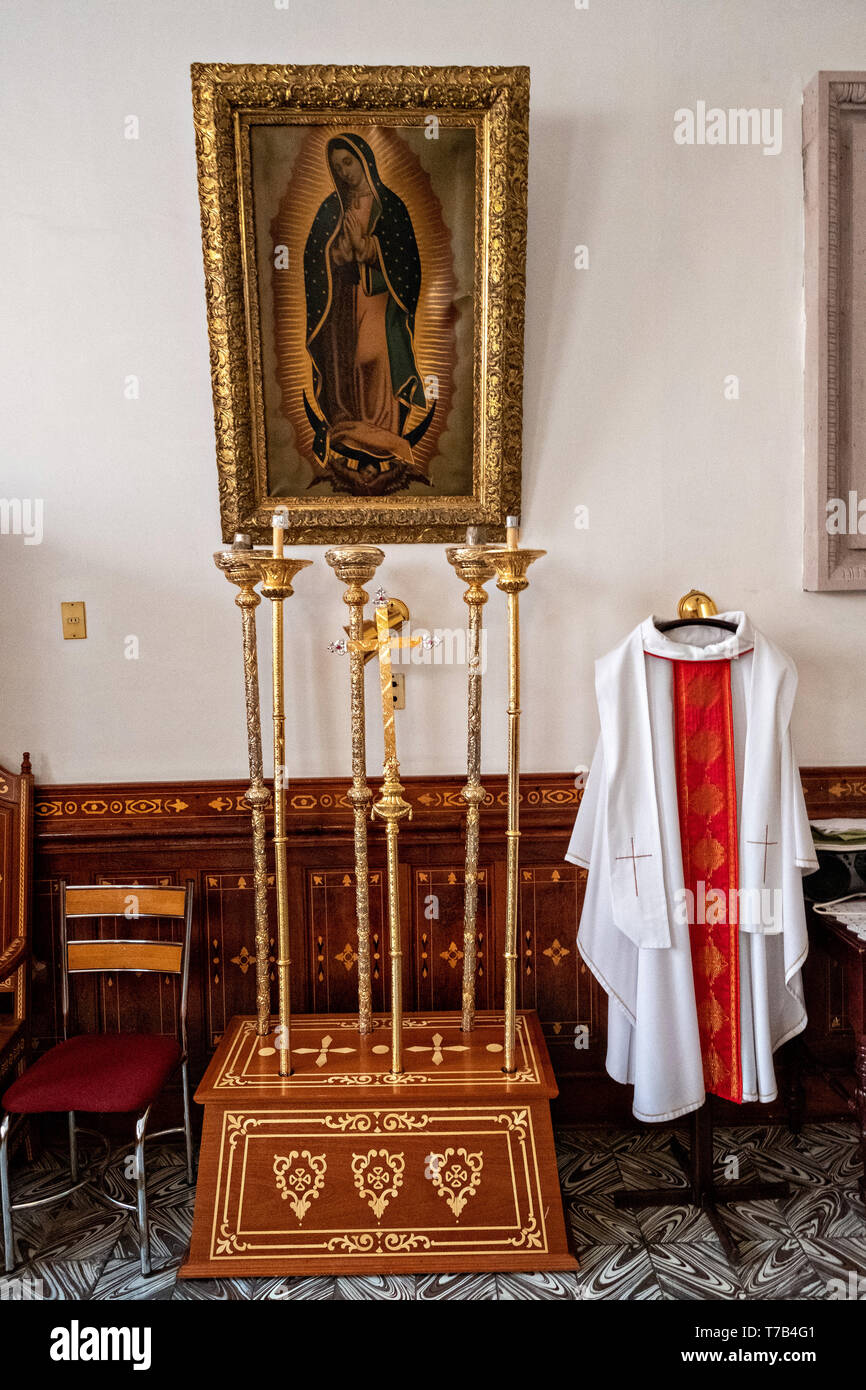 Vestiduras Fotos e Imágenes de stock - Alamy