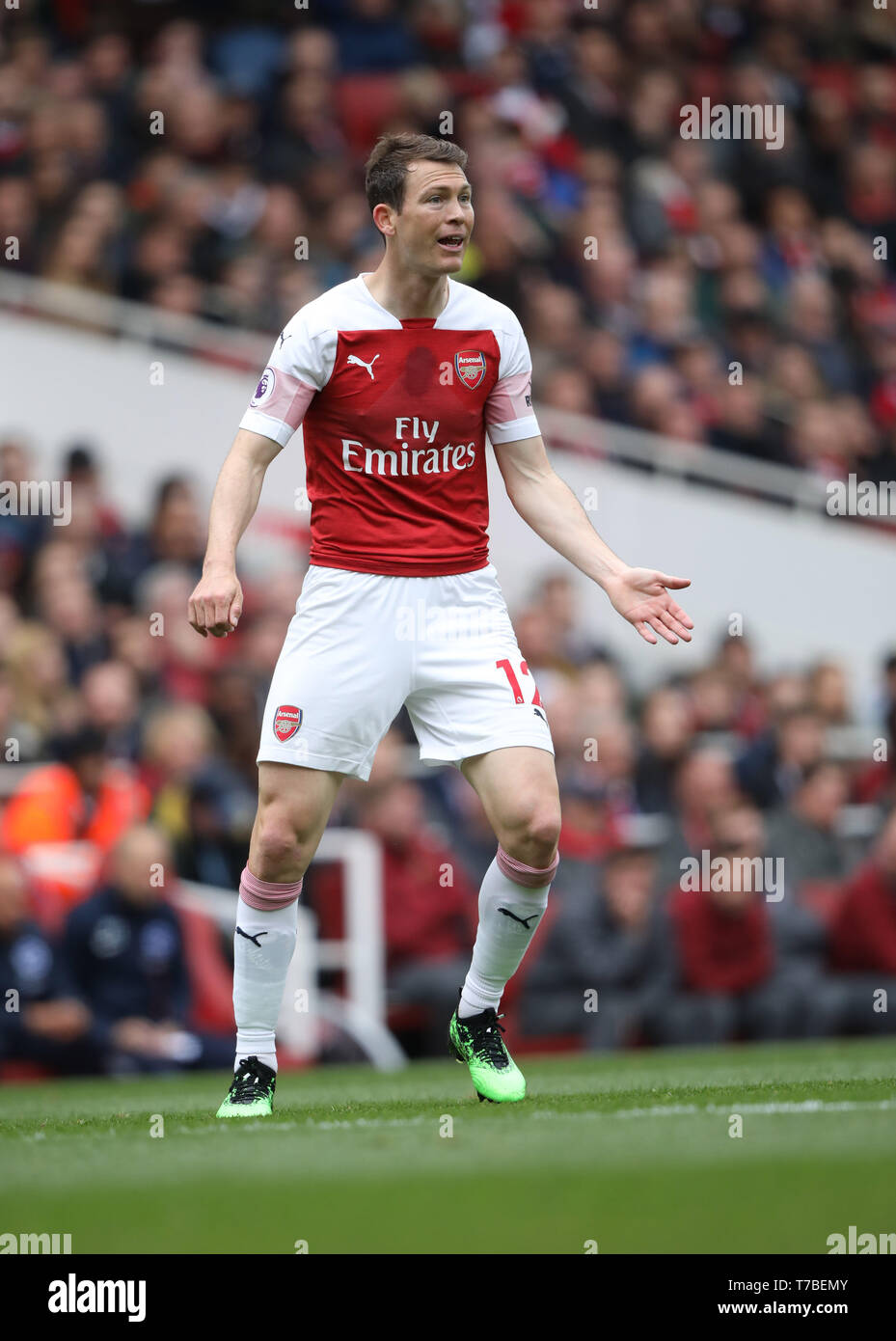 Londres, Reino Unido. El 05 de mayo, 2019. Stephan Lichtsteiner (A) en el Arsenal v Brighton y Hove Albion partido de fútbol de la Liga Premier inglesa en el estadio Emirates Stadium, de Londres, Reino Unido el 5 de mayo de 2019. **Sólo para uso editorial, se necesita licencia para uso comercial. No utilizar en apuestas, juegos o un solo club/Liga/player publicaciones** Crédito: Paul Marriott/Alamy Live News Foto de stock