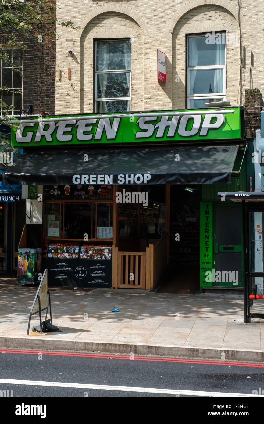 Tienda Verde, Upper Street, Londres Foto de stock