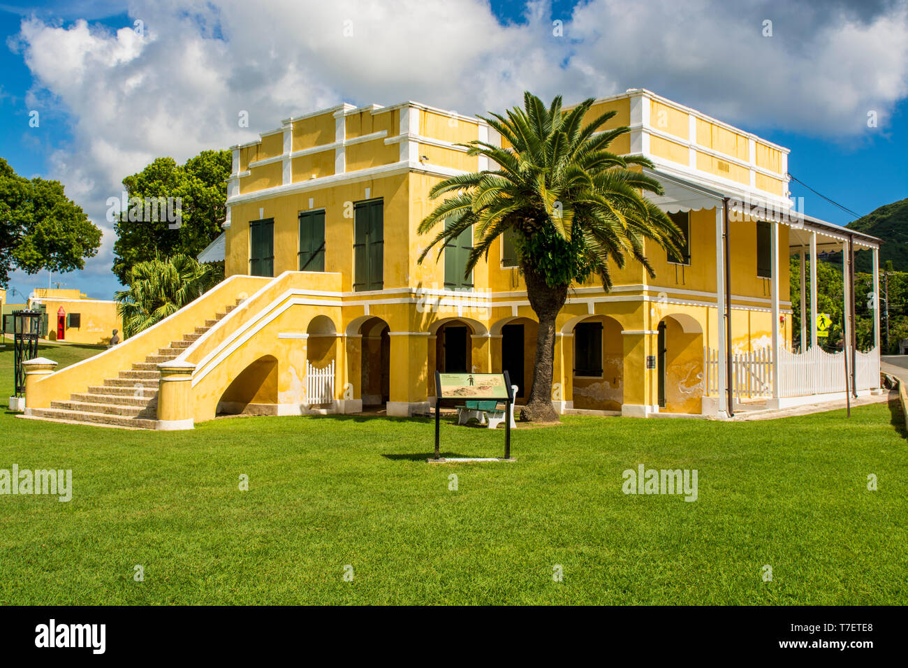 Antigua Casa de aduanas danesas, sitio histórico nacional de Christiansted, Christiansted, St. Croix, Islas Vírgenes de EE.UU. Foto de stock