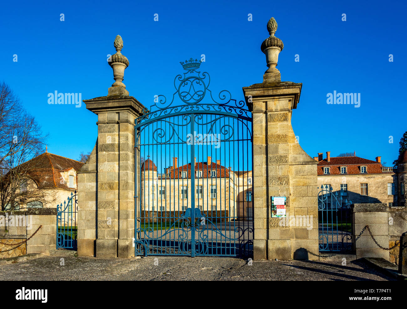 Castillo de Parentignat, departamento de Puy de Dôme, Auvernia Rhone Alpes, Francia, Europa Foto de stock