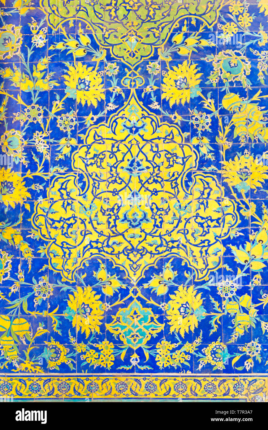 Detalle de azulejería, Masjed-e Shah, Shah la mezquita o la mezquita de Imam, Isfahán, Irán Foto de stock