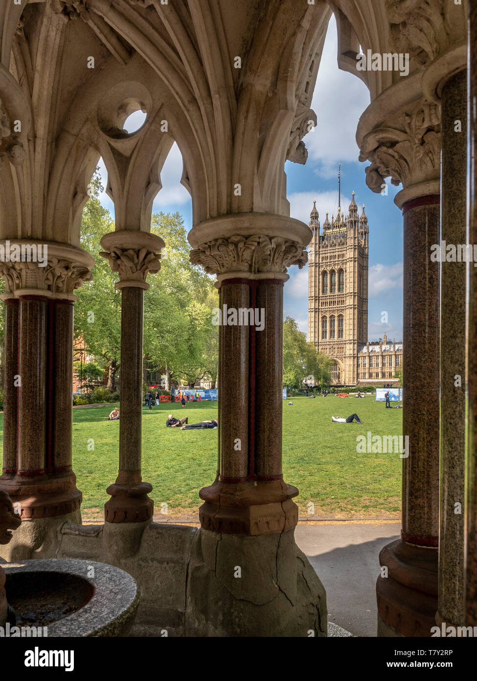 Buxton Memorial Fountain, por Charles Buxton y Samuel Sanders Teulon, celebrando la emancipación de los esclavos en el Imperio Británico en 1834, Victoria Foto de stock
