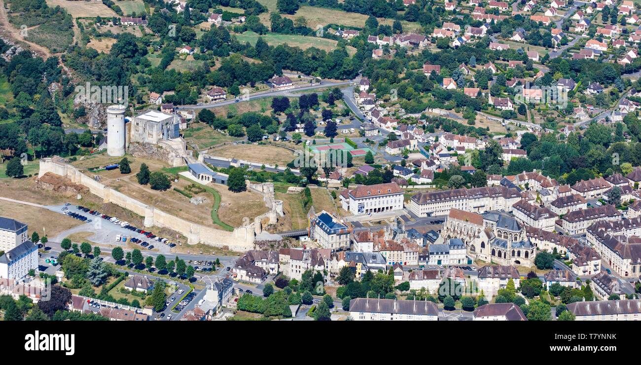 Francia, Calvados, Falaise, la ciudad y el castillo fortificado (vista aérea) Foto de stock