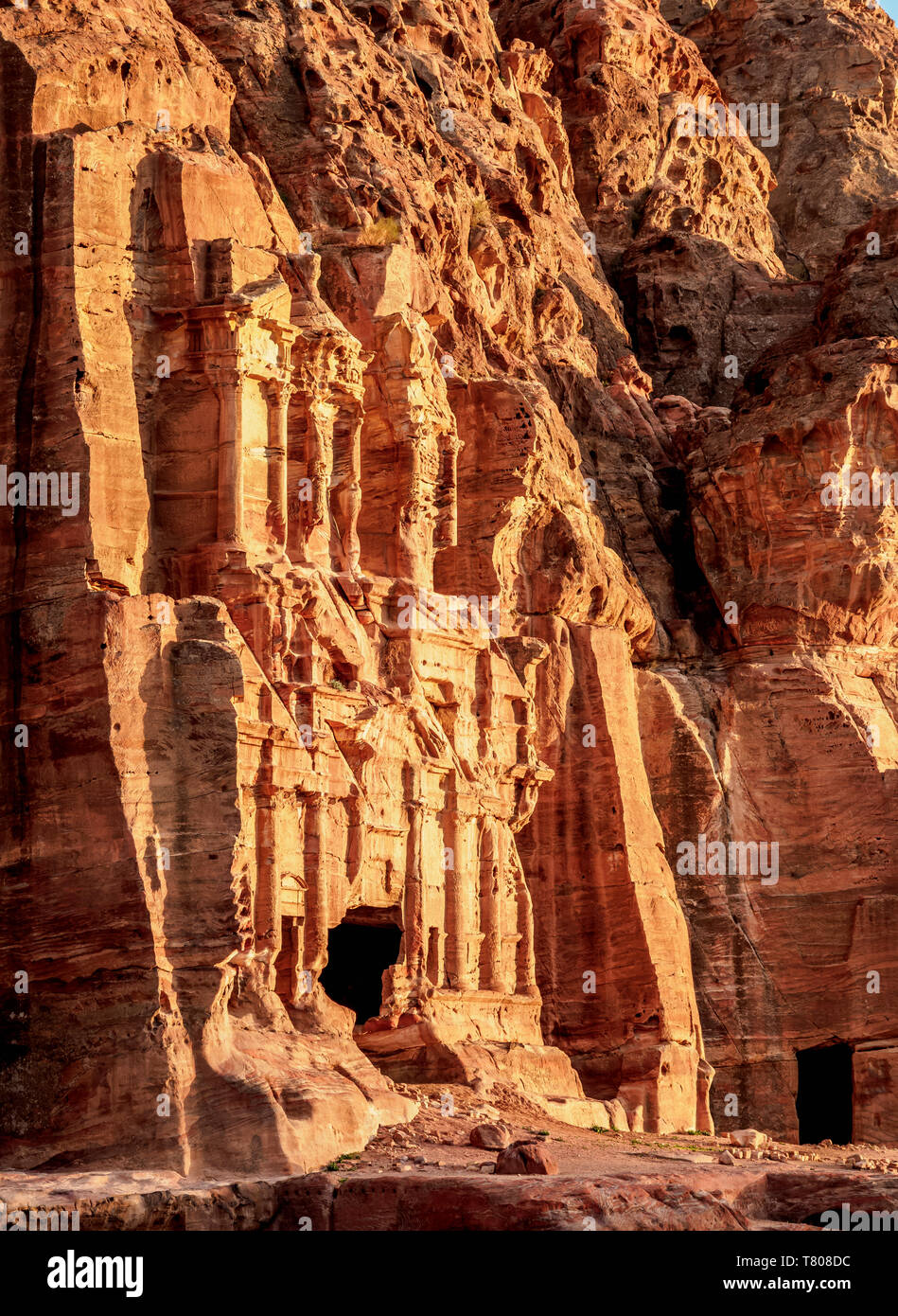 Tumba Corintia, Petra, Sitio del Patrimonio Mundial de la UNESCO, la Gobernación de Ma'an, Jordania, Oriente Medio Foto de stock