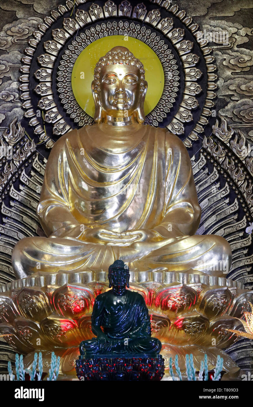 La iluminación del Buda, Phat Ngoc Xa Loi templo budista, Can Tho, Vietnam, Indochina, en el sudeste de Asia, Asia Foto de stock