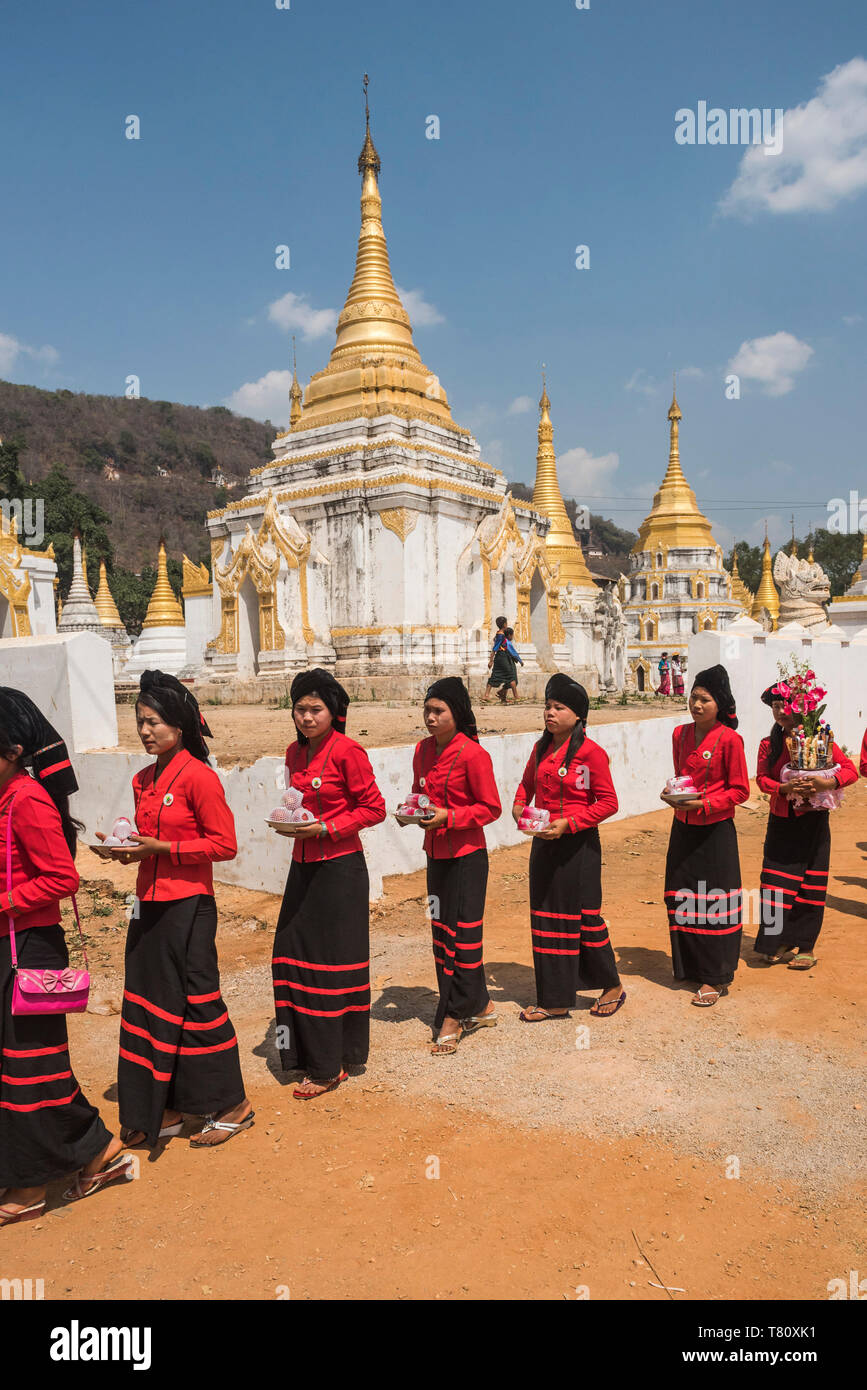Festival de la cueva de Pindaya Pindaya, Estado de Shan, Myanmar (Birmania), Asia Foto de stock