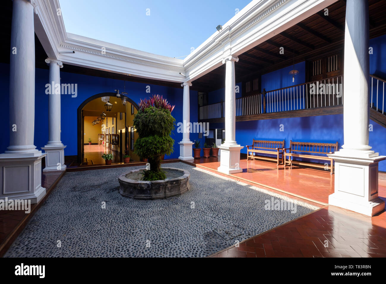 Casa Urquiaga o Casa Calonge es un gran histórica mansión colonial en