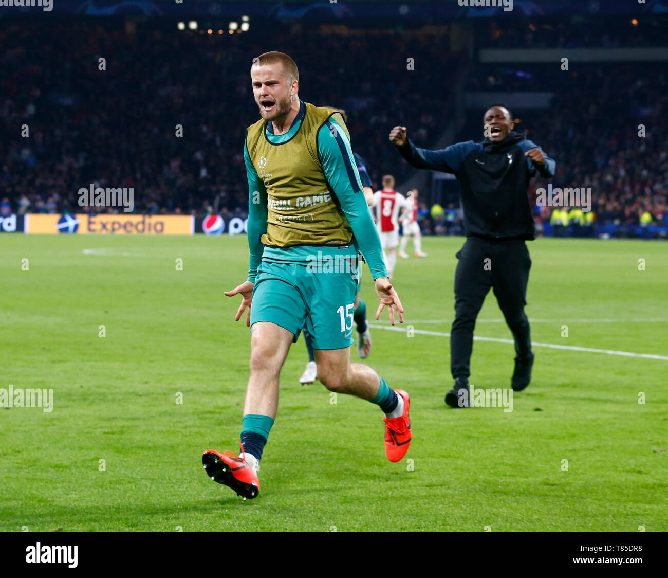 AMSTERDAM, Países Bajos. 08 Mayo, 2019. Tottenham Hotspur Eric más dier celebrar durante el campeonato de la UEFA League semi- 2ª Etapa Final entre Ajax y Foto de stock