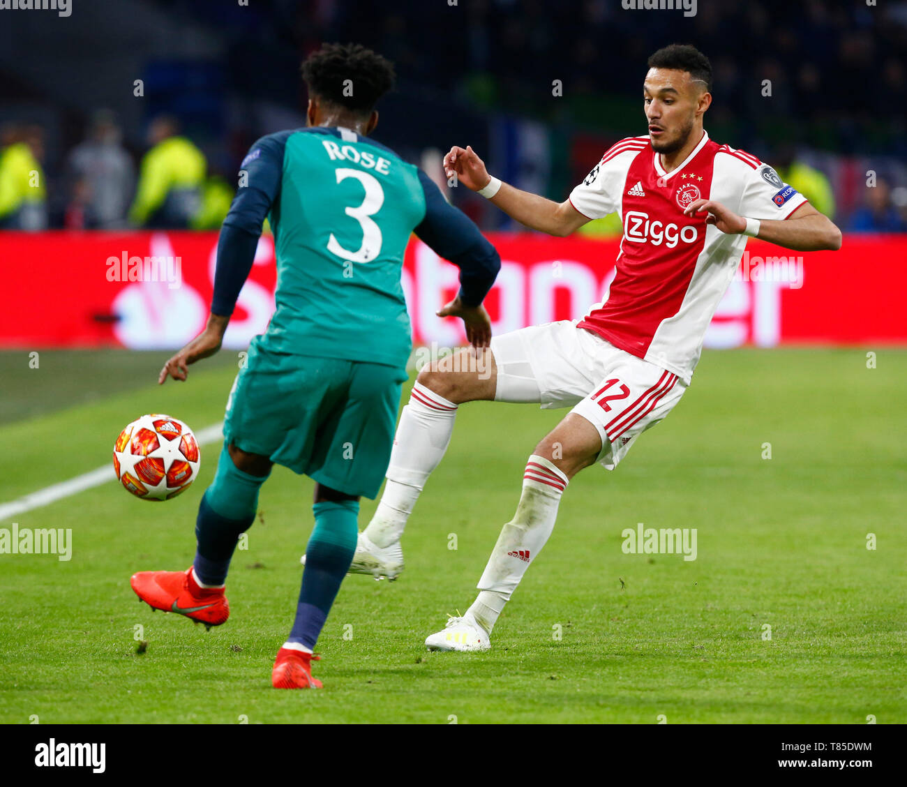 AMSTERDAM, Países Bajos. 08 Mayo, 2019. Noussair Mazraoul de Ajax durante el campeonato de la UEFA League semi- 2ª etapa final entre el Ajax y el Tottenham Hotspur Foto de stock