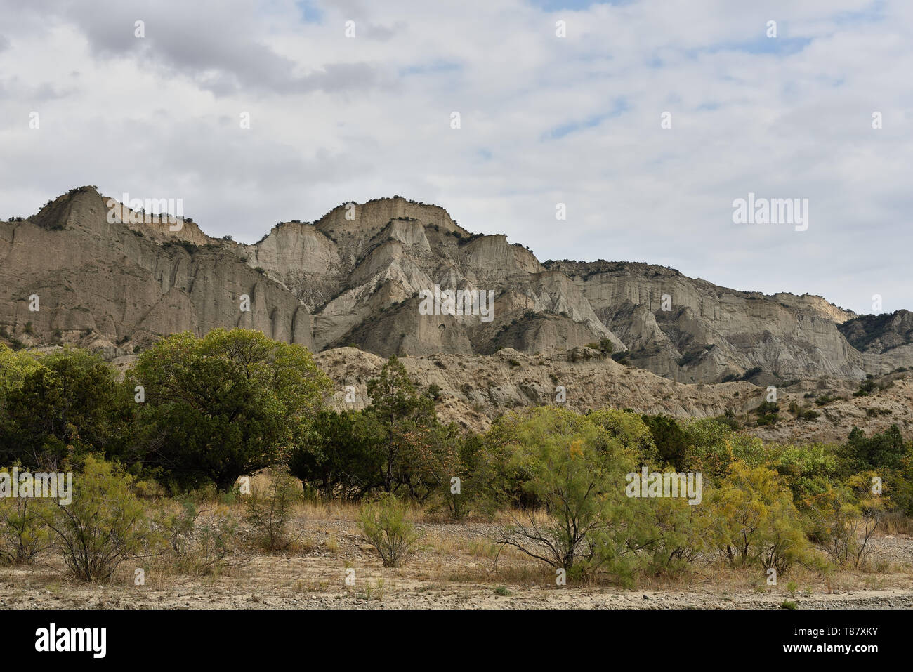 Parque Nacional Vashlovani los desiertos más secos en Georgia. Vista panorámica de las montañas y cañones de Kakheti - Georgia. Foto de stock