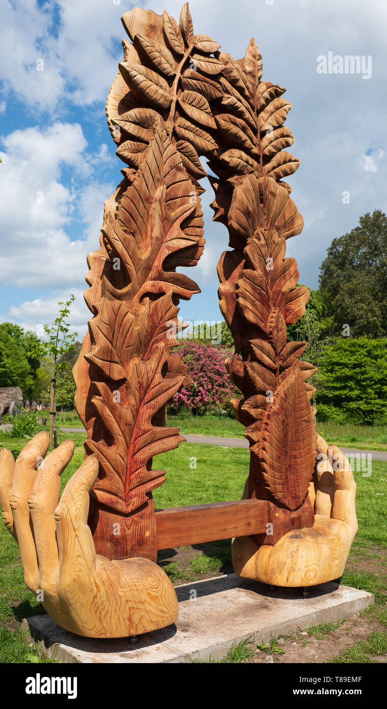 Escultura en Madera en Parque Bute Foto de stock