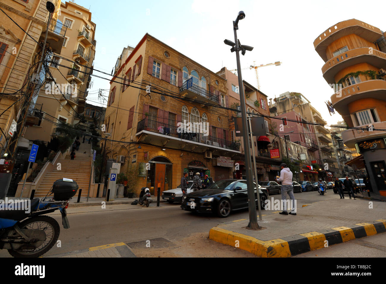 Imagen Editorial Beirut, Líbano - 12.29.2017: La vida de la ciudad en el mar y viniendo de Mikhael justo fuera del distrito central de Beirut. Foto de stock