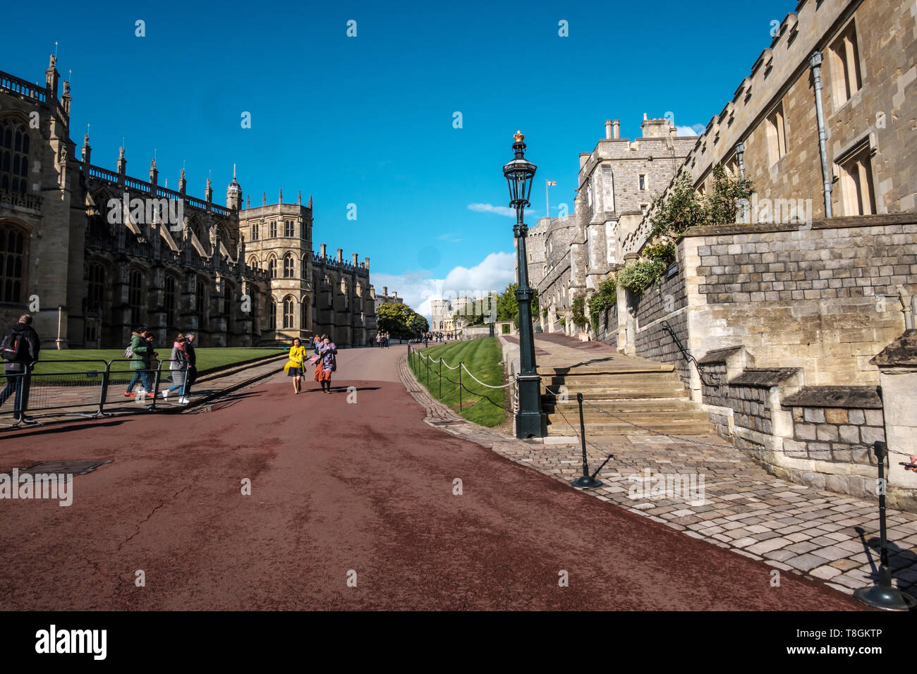 El Castillo de Windsor, Windsor, Berkshire, Inglaterra, Reino Unido, 4 de mayo de 2019. Un gran día para visitar o ir de vacaciones, justo antes del nacimiento real Foto de stock