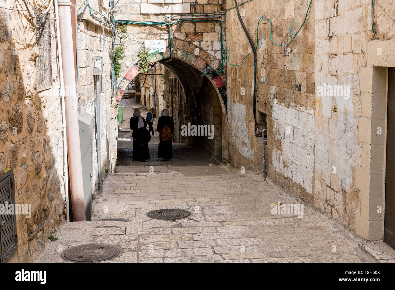 Jerusalén, Israel,27-Marzo-2019:girls,caminando por la ciudad vieja de Jerusalén, la ciudad vieja se divide en cuatro trimestres. Foto de stock