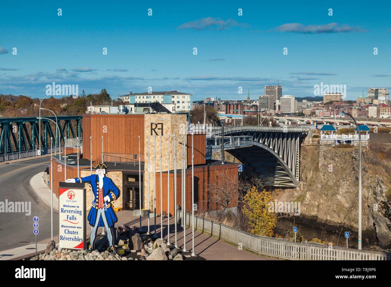 Invertir cae a lo largo del Río San Juan, en San Juan, la Bahía de Fundy, Fundy unidad costera, la Highway 1, New Brunswick, Canadá Fotografía de stock - Alamy