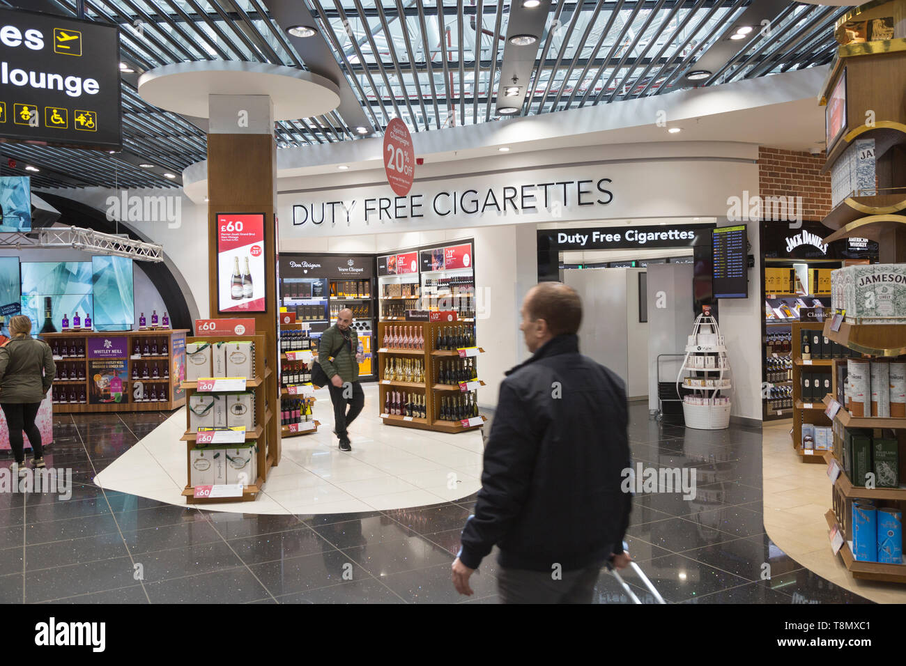 Duty free cigarettes fotografías e imágenes de alta resolución Alamy