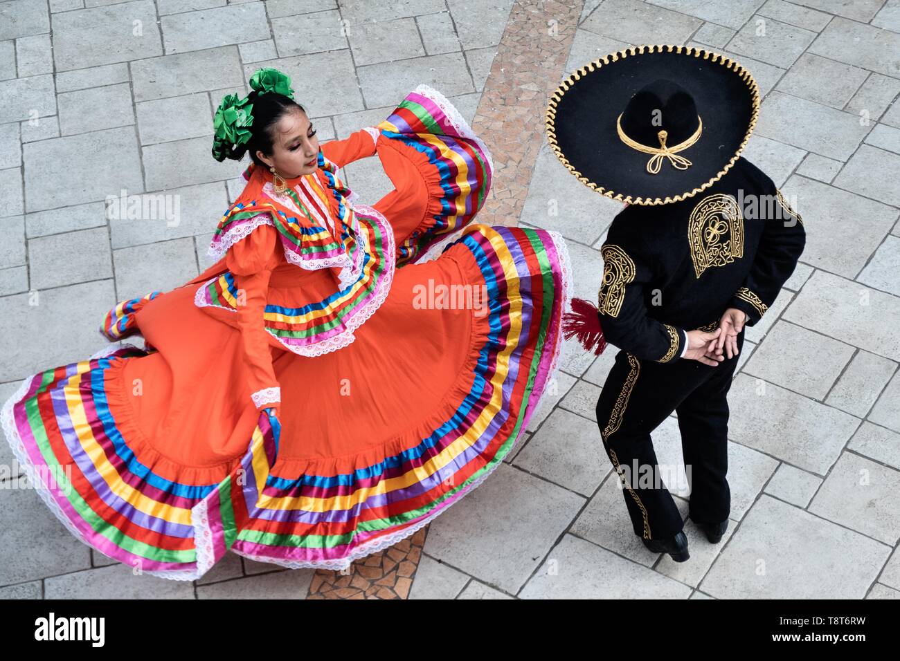 Jarabe dance fotografías e imágenes de alta resolución - Alamy