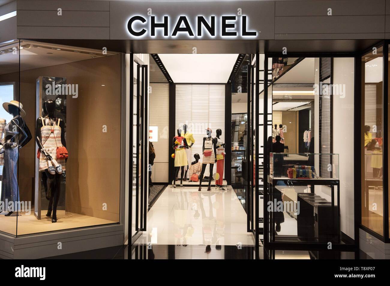 Mayo 8, 2019 - Hong Kong - multinacional francesa Chanel ropa y productos de belleza tienda de marca se ve en Hong Kong. (Crédito de la Imagen: © Budrul Chukrut/sopa