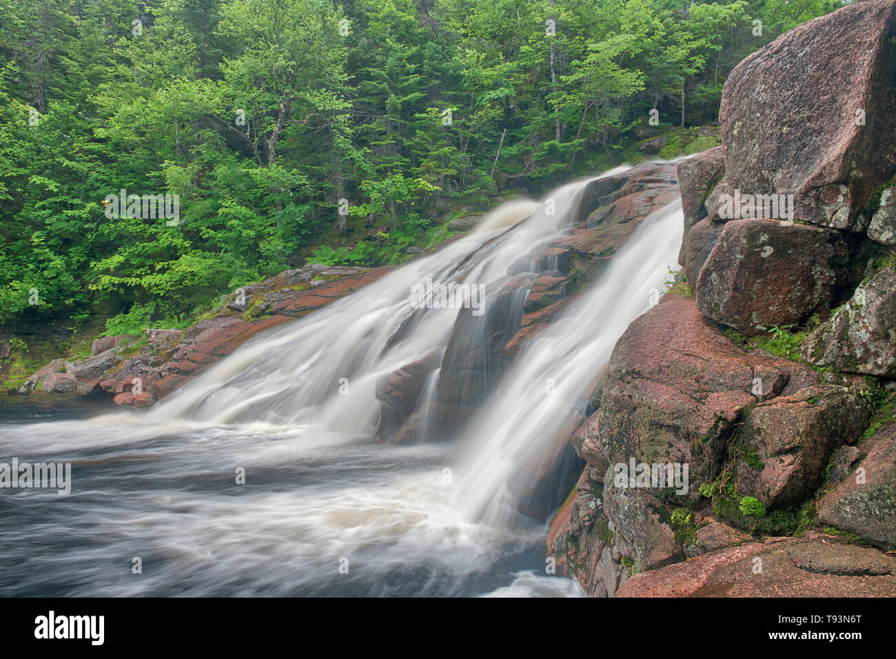 Mary Ann Falls, Cabot Trail, la isla de Cape Breton, la cadena montañosa de los Apalaches, Cape Breton Highlands National Park, Nova Scotia, Canadá Foto de stock
