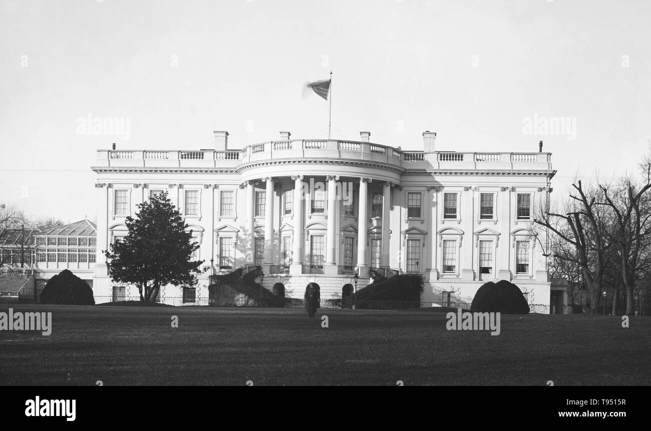 La parte de atrás de la Casa Blanca, en Washington, D.C., entre 1880 y 1897. Fotografiado por William Henry Jackson (1843-1942). Foto de stock