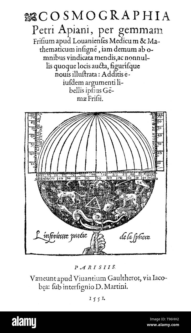Petrus Apianus, Cosmographia, página de título, 1551.Petrus Apianus (16 de abril de 1495 - 21 de abril de 1552) fue un humanista alemán, conocido por sus trabajos en matemáticas, astronomía y cartografía. En 1524 se produjo su Cosmographicus liber, un respetado trabajo sobre astronomía y navegación que fue a ver al menos 30 reimpresiones en 14 idiomas. En 1527 él publicó una variación del Triángulo de Pascal, y en 1534 una tabla de senos. Foto de stock