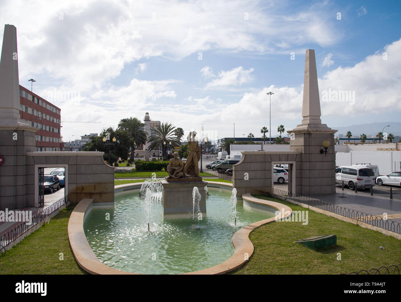 Las Palmas de Gran Canaria, España - 30 de diciembre de 2017. Monumento a los marineros, autor Pedro Barral construir en 1956 Foto de stock
