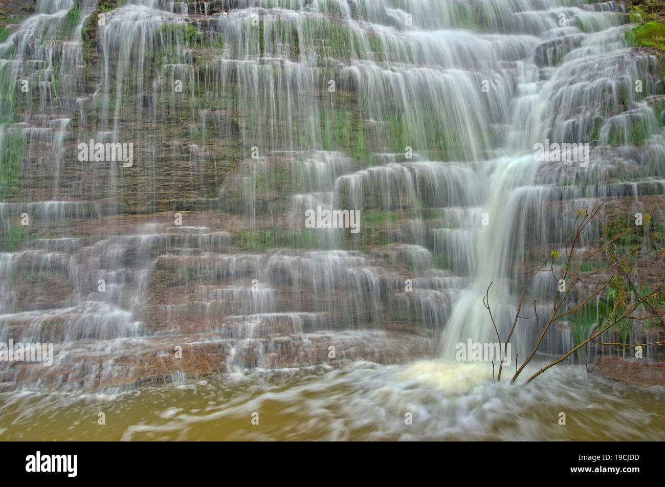 15 Mile Creek rampas más Rockway Falls. Golden Horseshoe. Península Niágara. En Ontario, Canadá Foto de stock