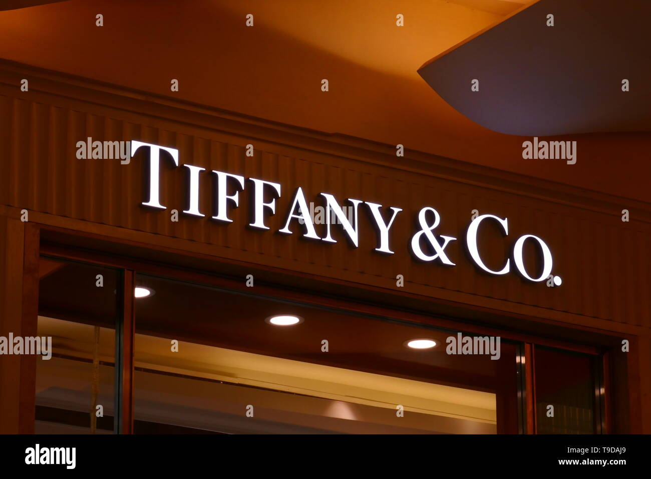 Riad, Arabia Saudita - Diciembre 16, 2018: el logotipo de la marca Tiffany y Co Foto de stock