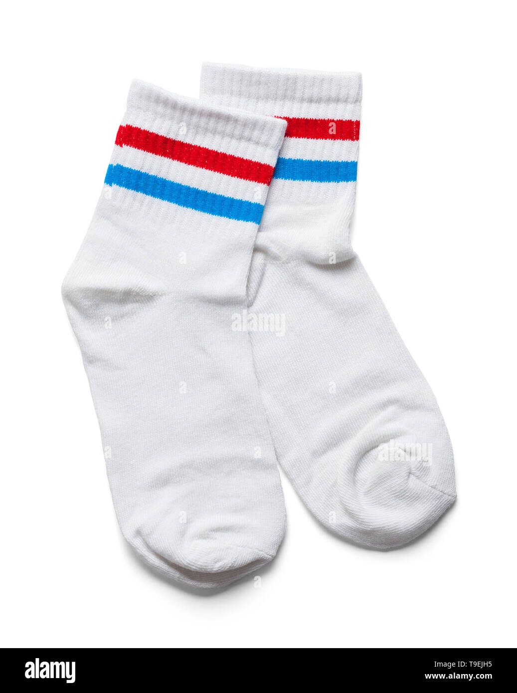 Par de calcetines blancos con azul una rayas rojo aislado en blanco. Foto de stock