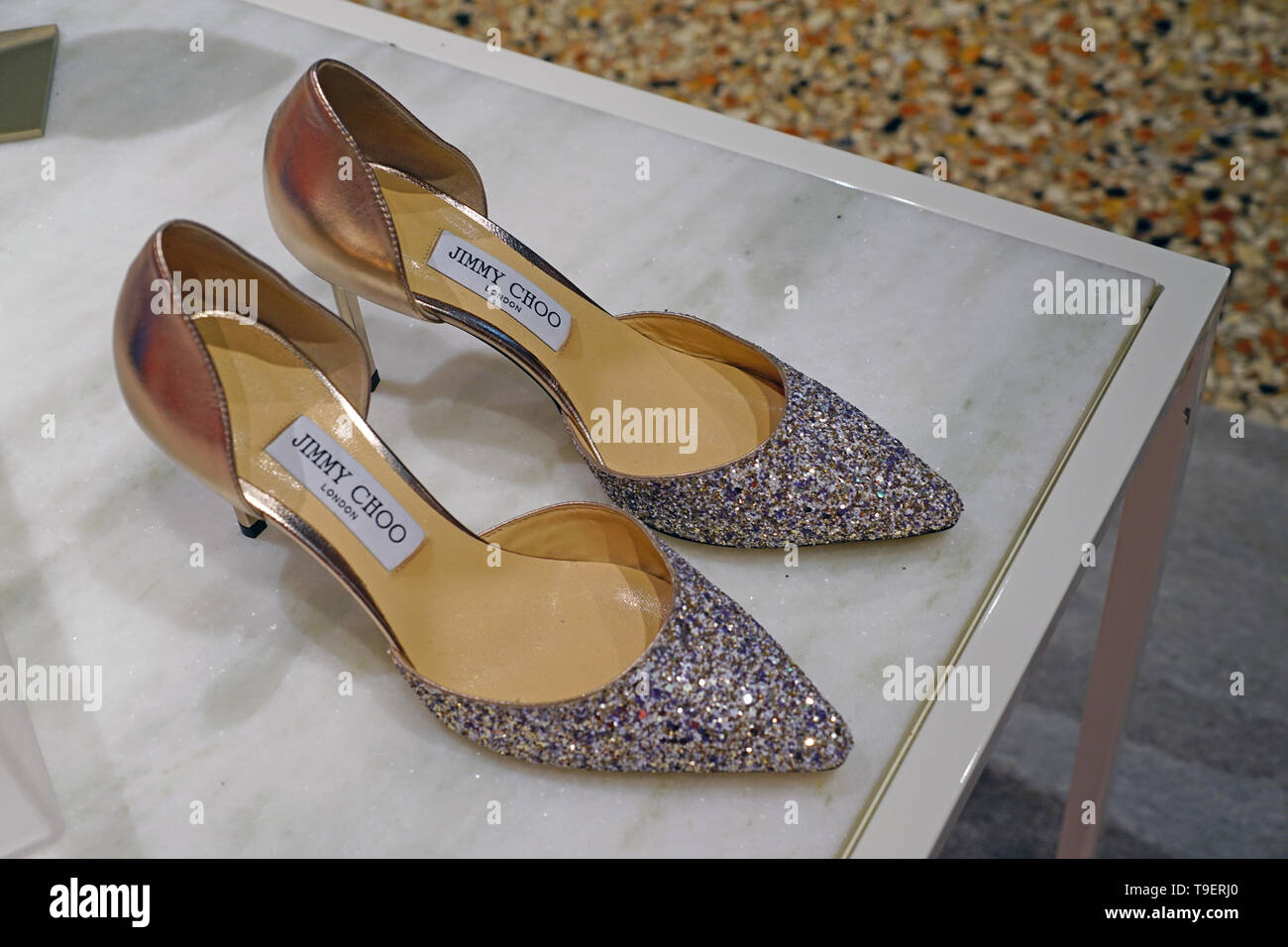 Zapatos marca jimmy choo outlet