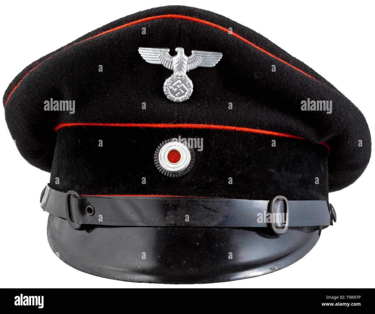 Un visor cap para los miembros de la brigada contra incendios adaptado modelo de Weimar, histórico histórico del siglo XX, Additional-Rights-Clearance-Info-Not-Available Foto de stock
