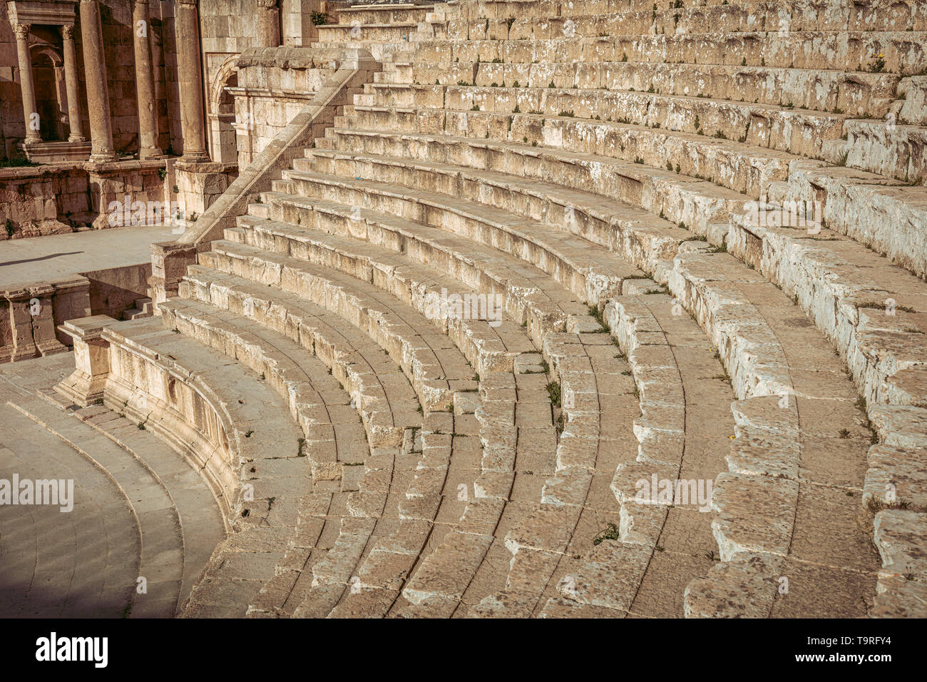 Antiguo anfiteatro en la ciudadela de Ammán. Jordania. Foto de stock