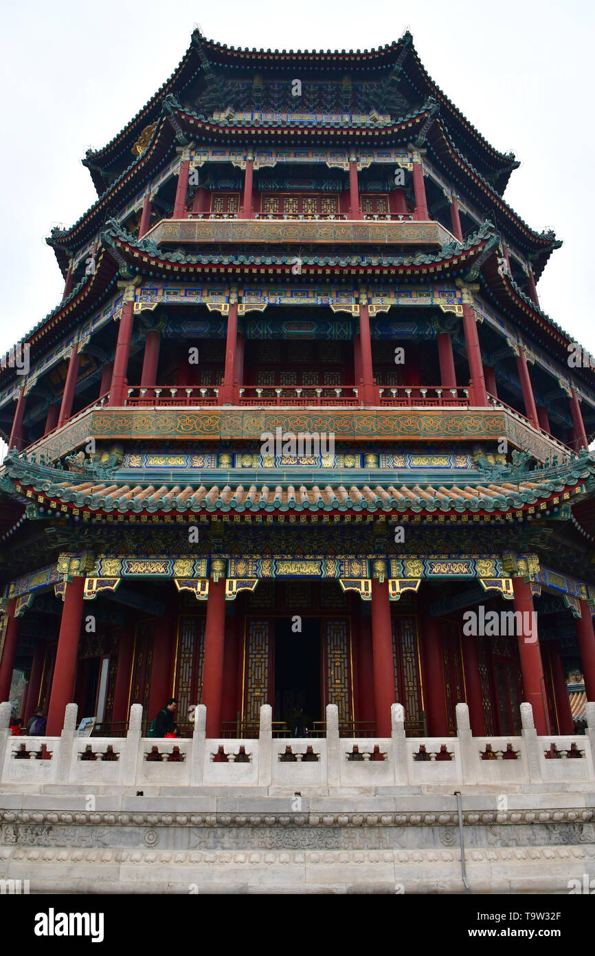 Torre del incienso budista, Palacio de Verano, Yíhéyuán, Beijing, Pekin, China, Asia, Sitio del Patrimonio Mundial de la UNESCO Foto de stock