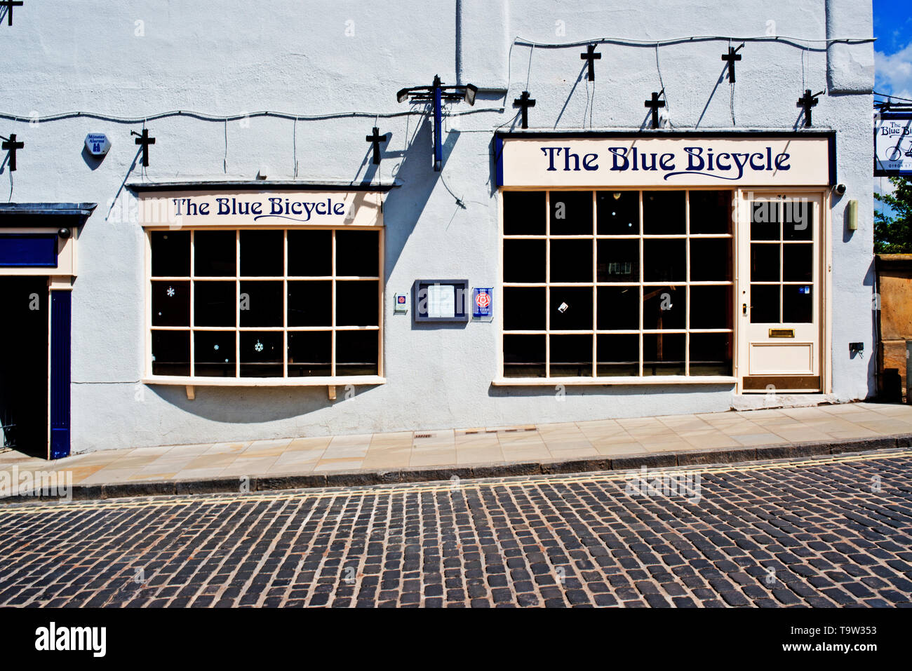 La bicicleta azul, Fossgate, York, Inglaterra Foto de stock