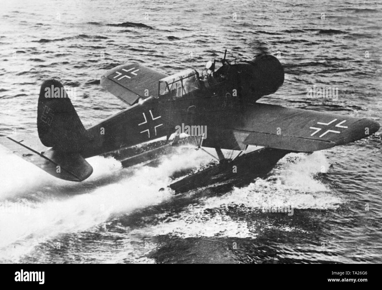 Arado Ar 196 hidroavión en el despegue. Foto sin fecha. Foto de stock
