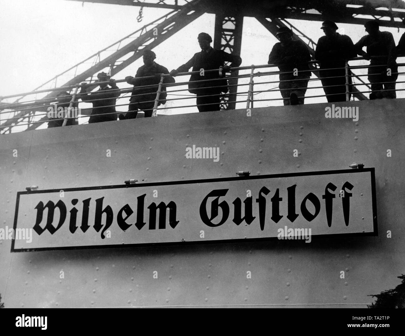 Vista de la placa con el nombre de la embarcación de crucero de la organización nazi "Kraft Durch Freude", nombrado después de la Swiss Landesgruppenleiter (grupo nacional líder) del NSDAP, Wilhelm Gustloff. Foto de stock