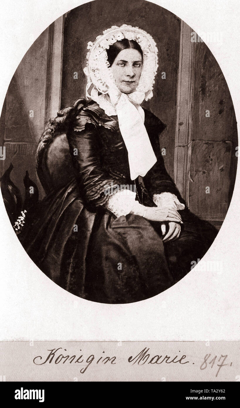 Esta pintura muestra a la Reina María de Baviera, esposa del rey Maximiliano II, madre de los dos enfermos mentales reyes Ludwig II y Otto I. Sin fecha de la fotografía. Foto de stock
