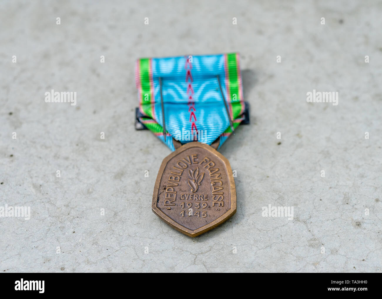 1939-1945 Conmemorativa medalla de bronce de la guerra de liberación (Francia) para los agentes en las filas de la Legión Extranjera Francesa Foto de stock