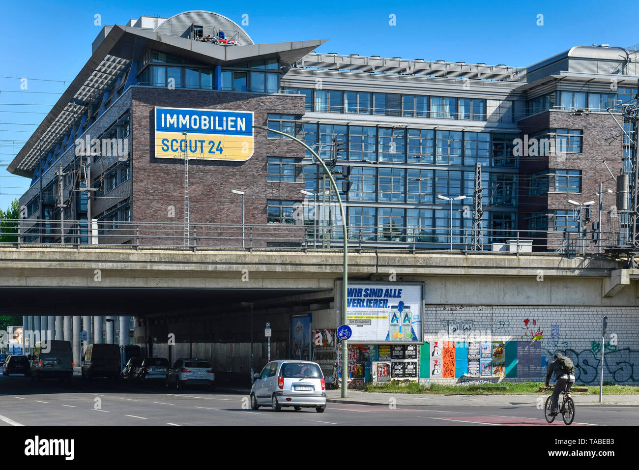 Real Estate Scout Andreasstrasse Friedrich S Grove Berlin Alemania Immobilien Scout Andreasstrasse Friedrichshain Deutschland Fotografia De Stock Alamy