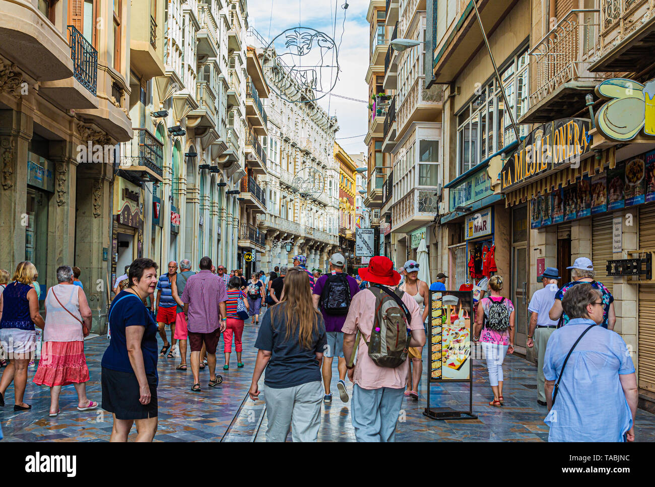 CARTAGENA, España - 22 de septiembre de 2016: Cartagena es una ciudad situada en la Región de Murcia, por la costa del Mediterráneo, en el sureste de España, y es Foto de stock