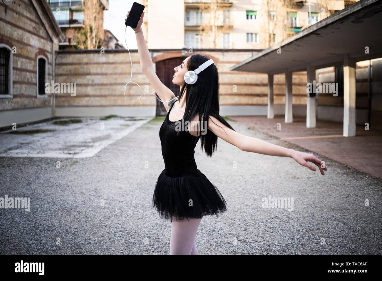 Ballet vestido fotografías e imágenes de alta resolución - Alamy