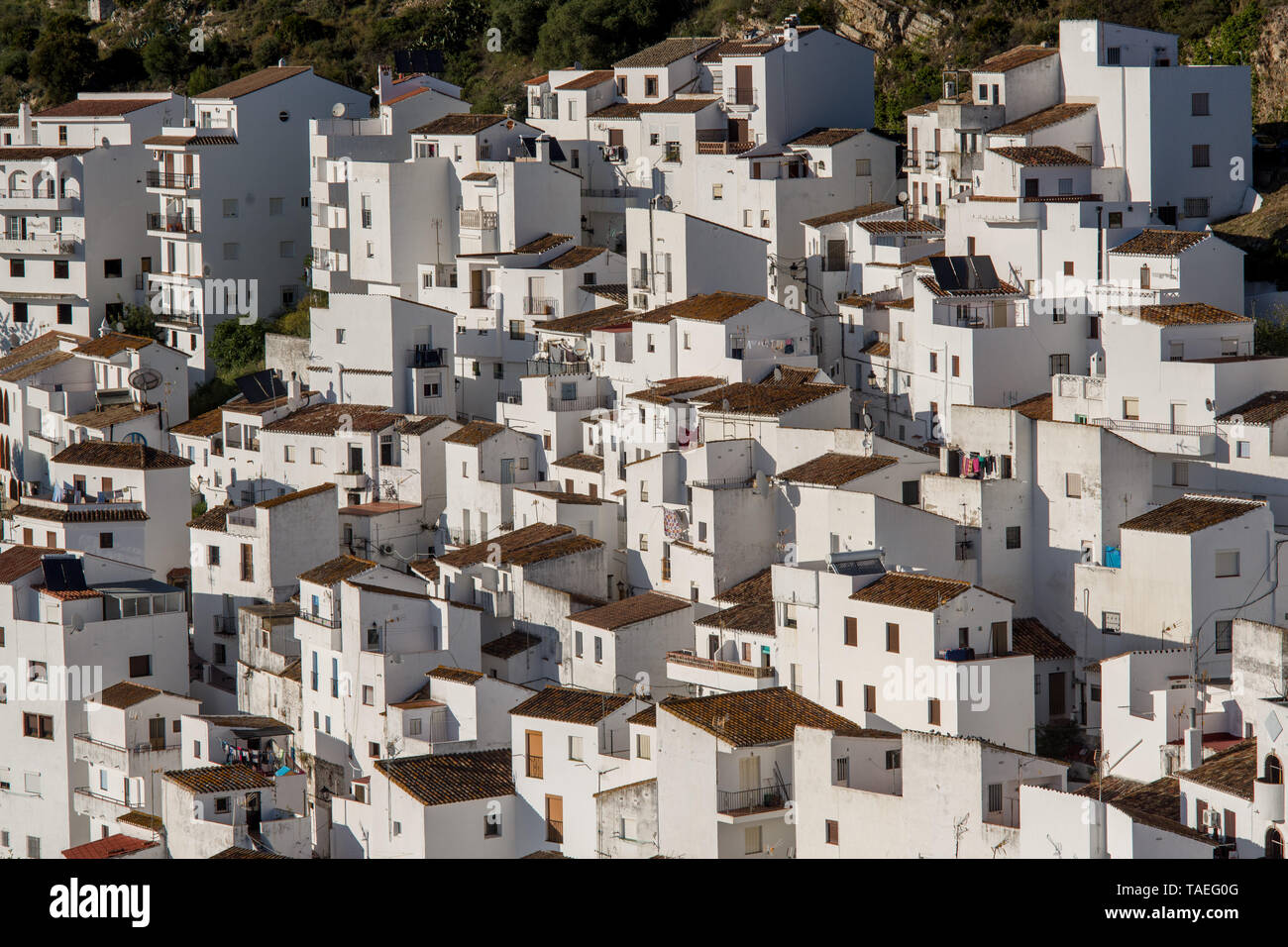 Casares pueblo en la provincia de Málaga, Andalucía, España. Foto de stock