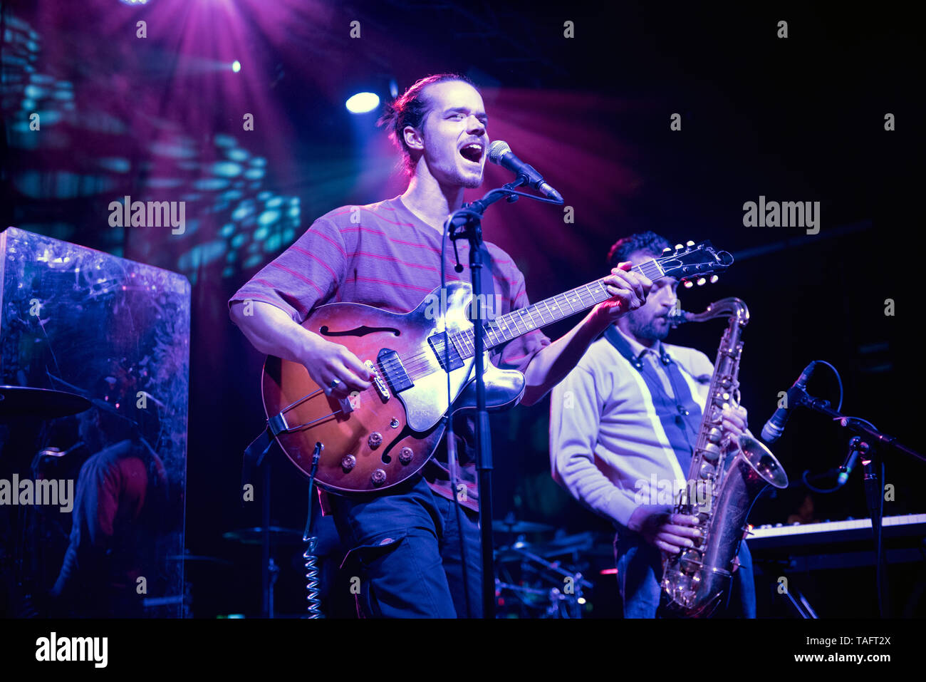 Oscar Jerónimo y su banda en Manchester, Reino Unido. El 24 de mayo de 2019. Crédito: John Bentley/Alamy Live News Foto de stock