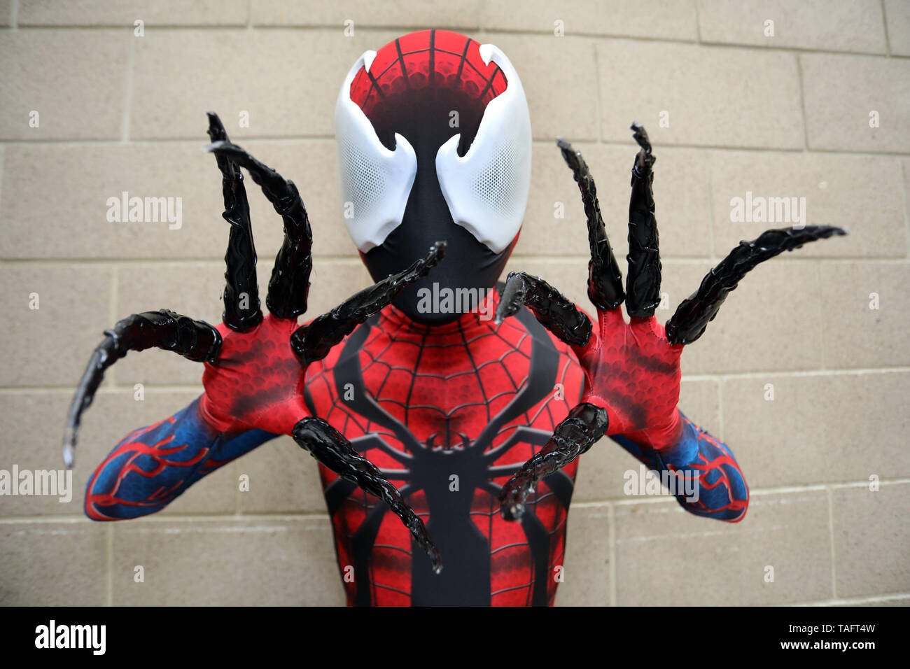 Londres, Reino Unido. 25 de mayo de 2019. Spider-Man del MCM London Comic Con en Excel en Londres. Crédito: Paul Brown/Alamy Live News Foto de stock