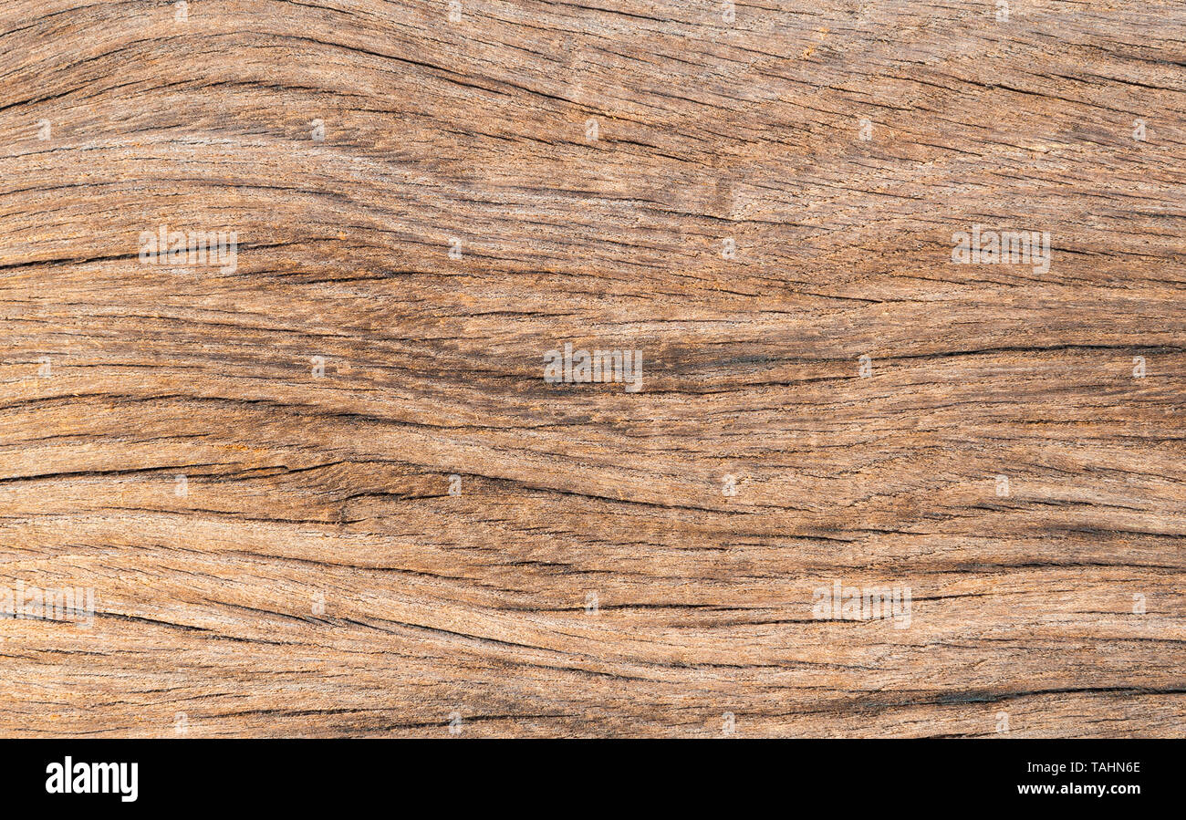 Tronco de madera marrón sin corteza como fondo Foto de stock