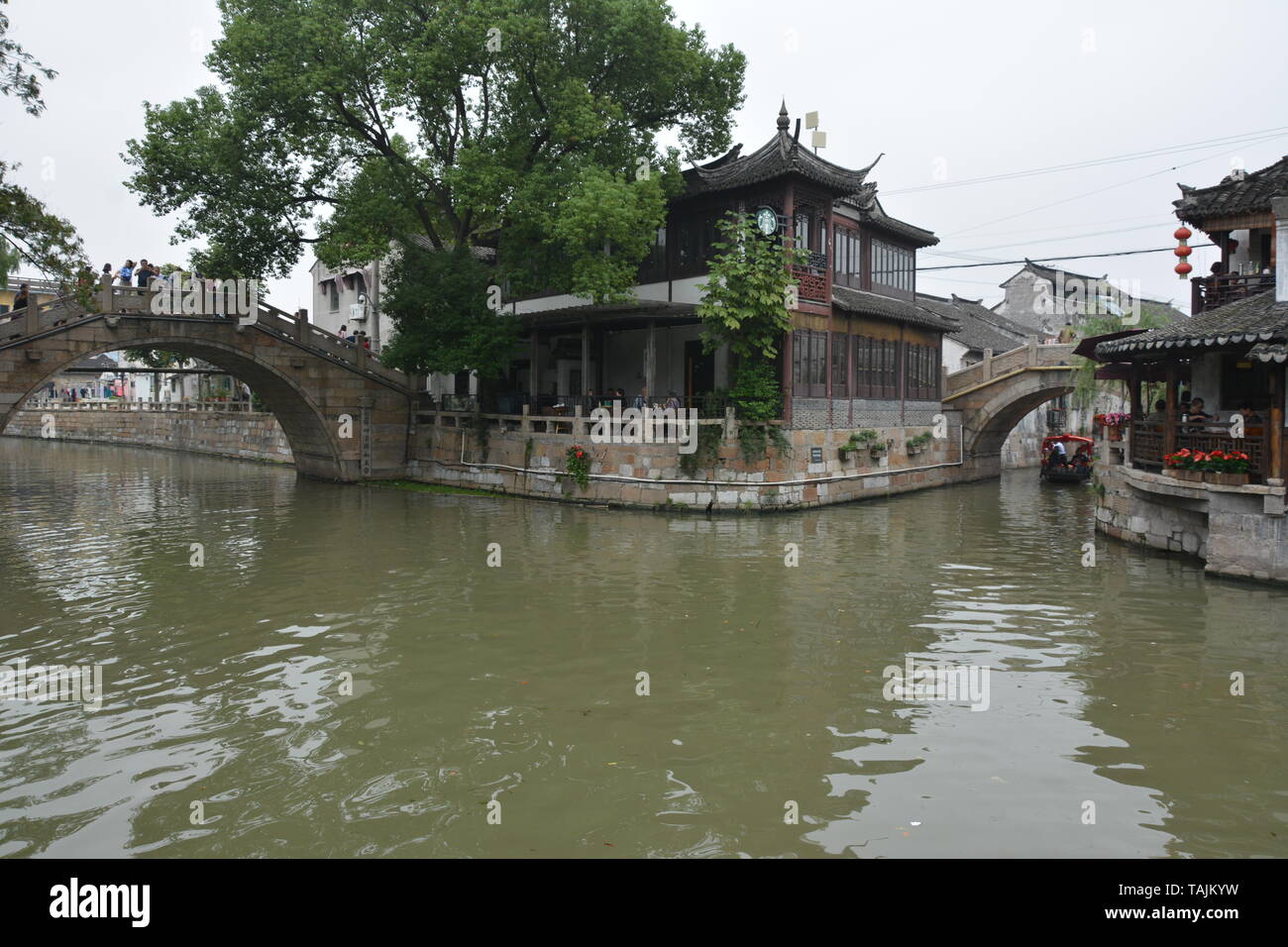 Fengjing Travel - Excursión de un día desde Shanghai - Explorar las famosas ciudades de agua Foto de stock